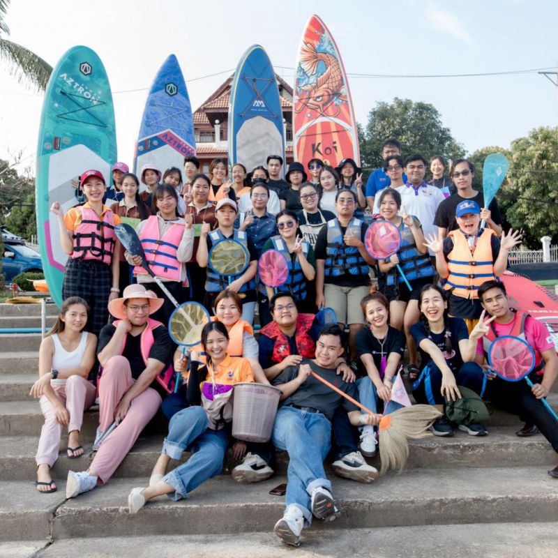 Volunteer students from the University of Phayao p